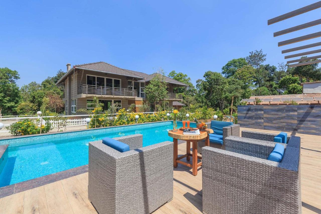Coffee & Mist Luxury Villa- Comp Breakfast, Pool, Lounge, And Coffee Estate By Stayvista Madikeri Exterior photo
